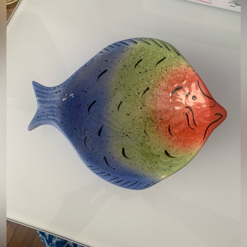 Vintage 1999 Suvannah Warren Signed Ceramic Fish Bowl Dish Hand Painted Signed